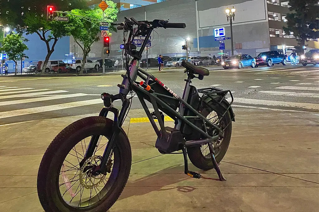 How To Get Confidence Riding In Traffic With No Bike Lanes
